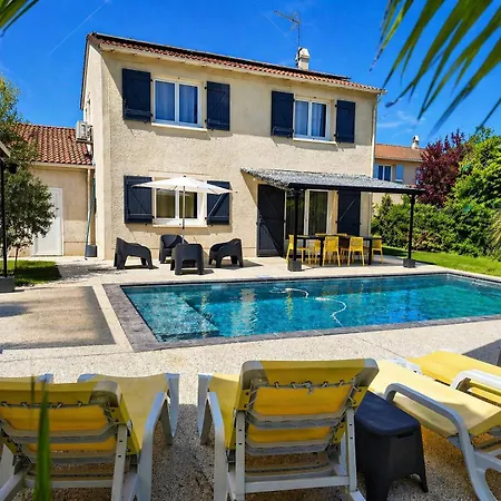 Villa Des Palmiers - Magnifique Avec Piscine Chauffée Et Terrain De Pétanque